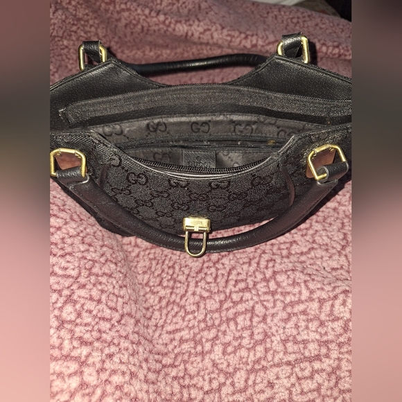 Gucci purse - Picture 6 of 7